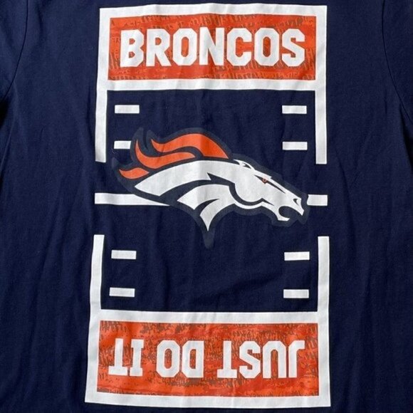 NWOT Nike Denver Broncos The Nike Tee Just Do It Short Sleeve Women’s M Navy - Picture 2 of 5